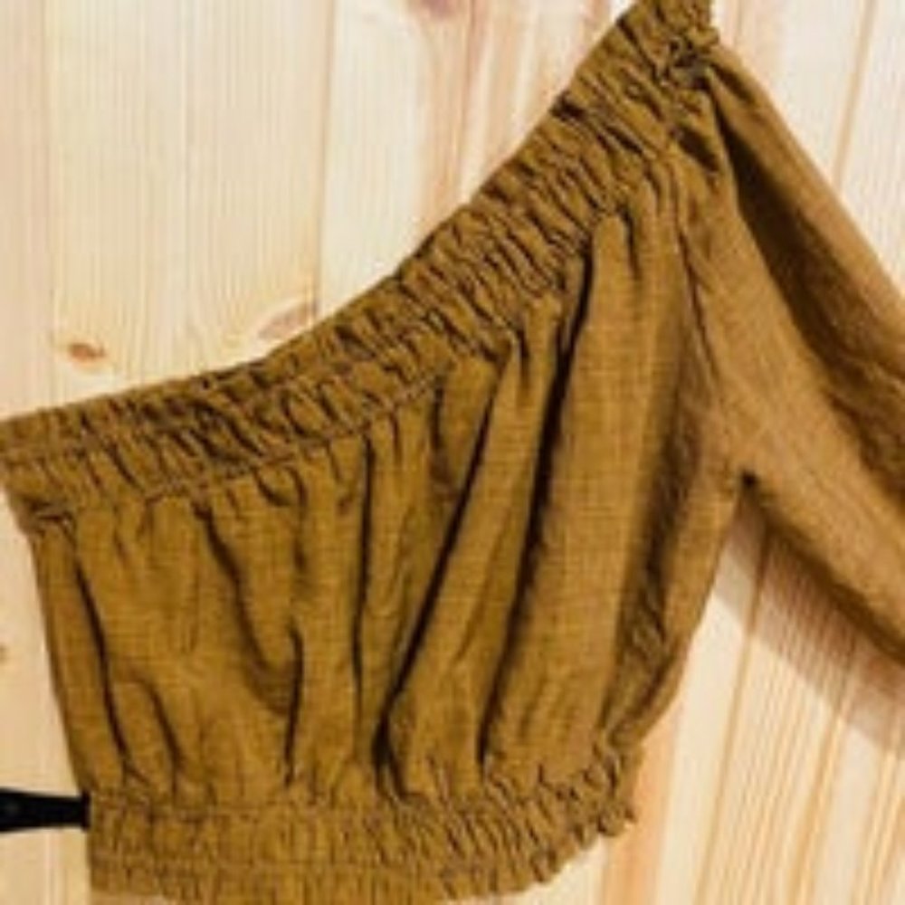 One sleeve crop top - Picture 1 of 2